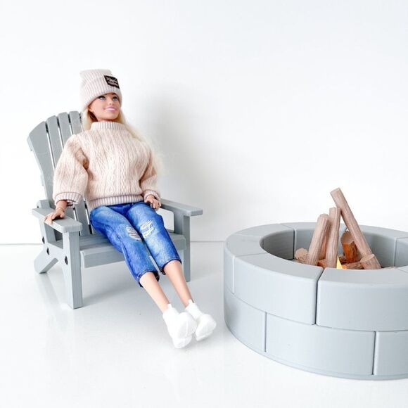 4 Gray Miniature Adirondack Chairs & Round Firepit W/Flickering Logs 1:6 Scale - Picture 2 of 8